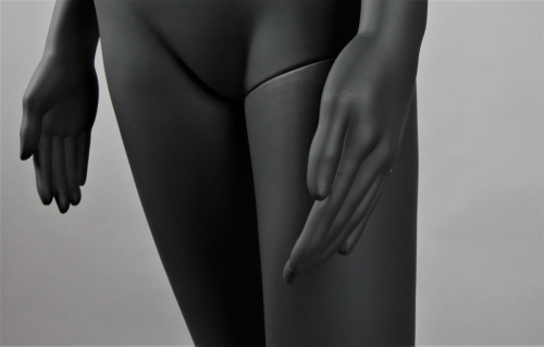 Манекен женский без лица FAM-05/A-1(черн мат) фото 3