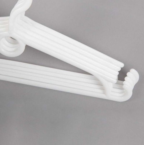 Вешалка пластиковая В-310П(крут) фото 3 Вешалка пластиковая В-310П(крут) фото 3